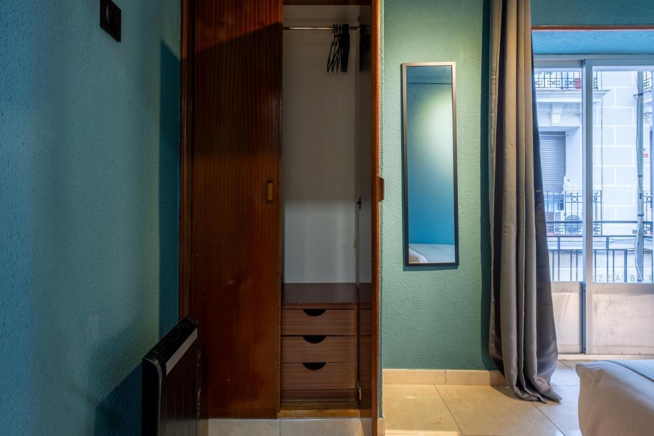 Ideal Hostel Madryt Zewnętrze zdjęcie